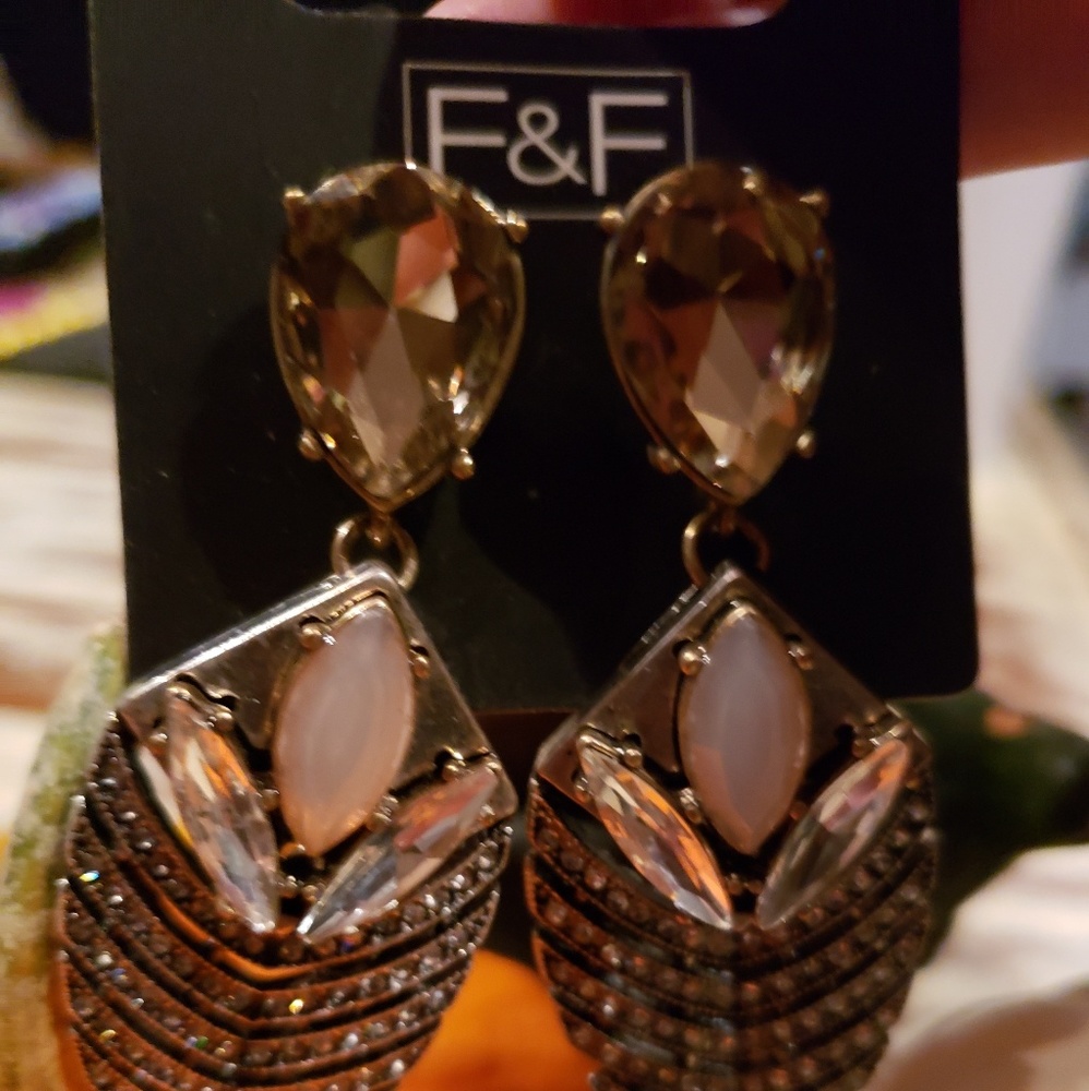 Beautiful cristal  earrings from f&f